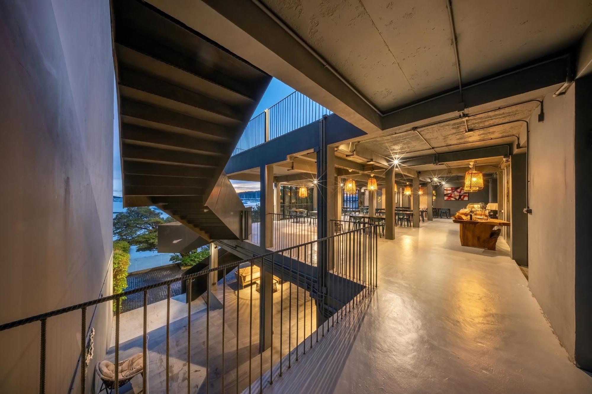 Shin Arch39 Phuket Beach Front - Sha Plus Chalong Buitenkant foto