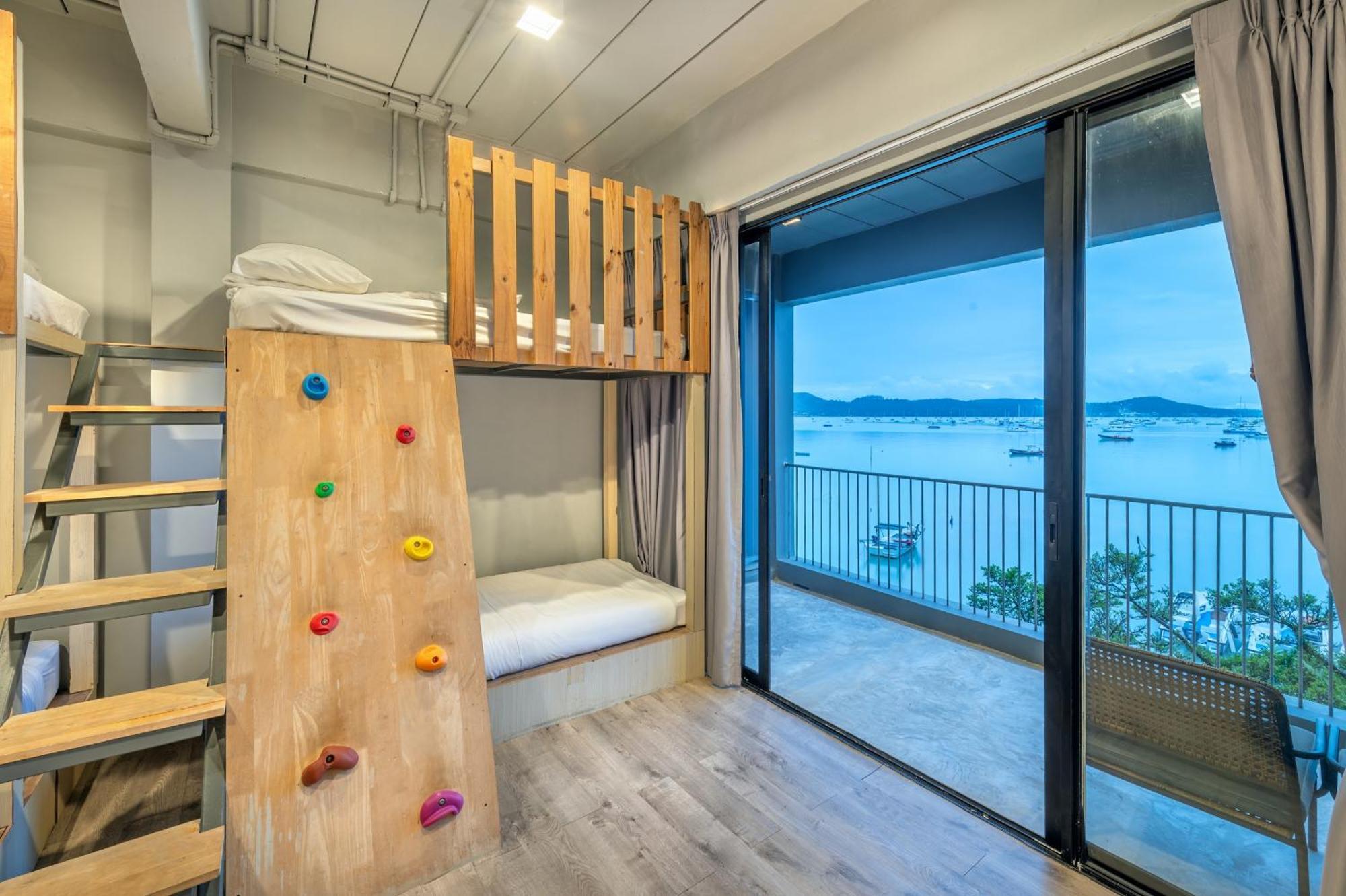 Shin Arch39 Phuket Beach Front - Sha Plus Chalong Buitenkant foto