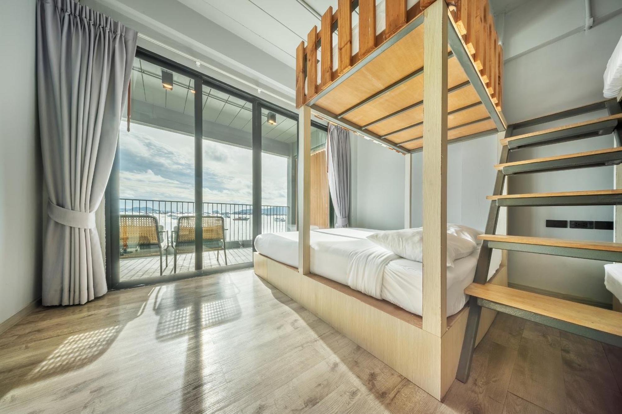 Shin Arch39 Phuket Beach Front - Sha Plus Chalong Buitenkant foto