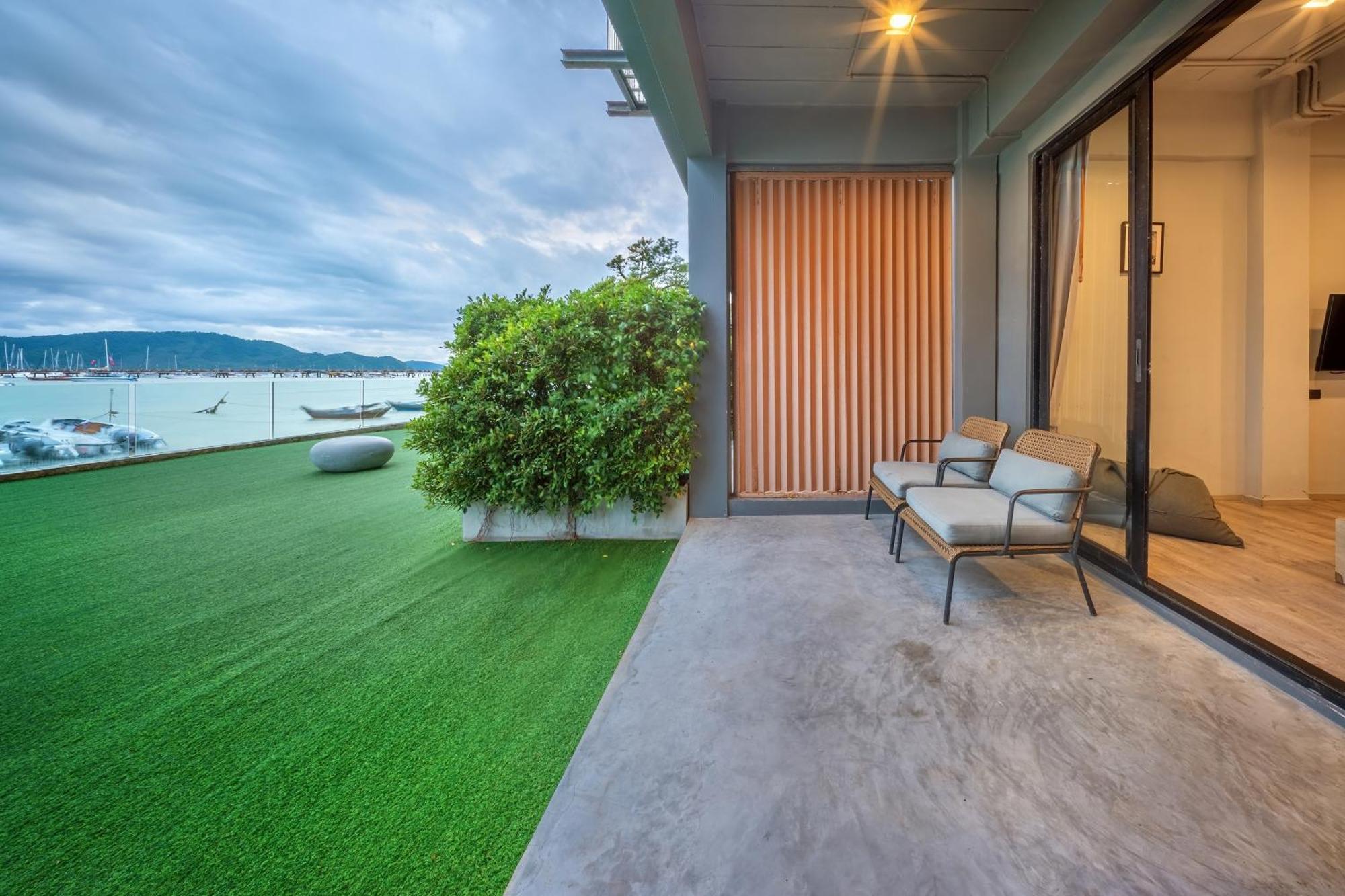 Shin Arch39 Phuket Beach Front - Sha Plus Chalong Buitenkant foto