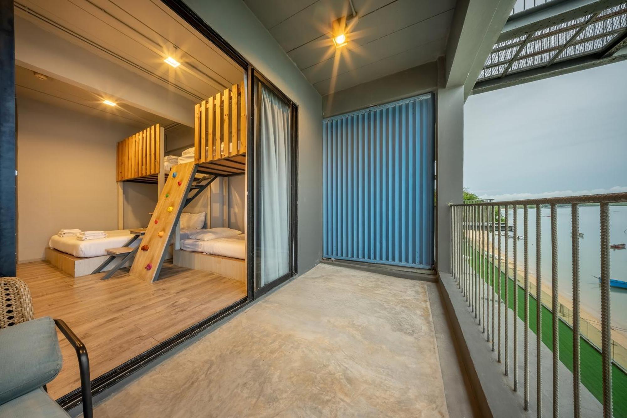 Shin Arch39 Phuket Beach Front - Sha Plus Chalong Buitenkant foto