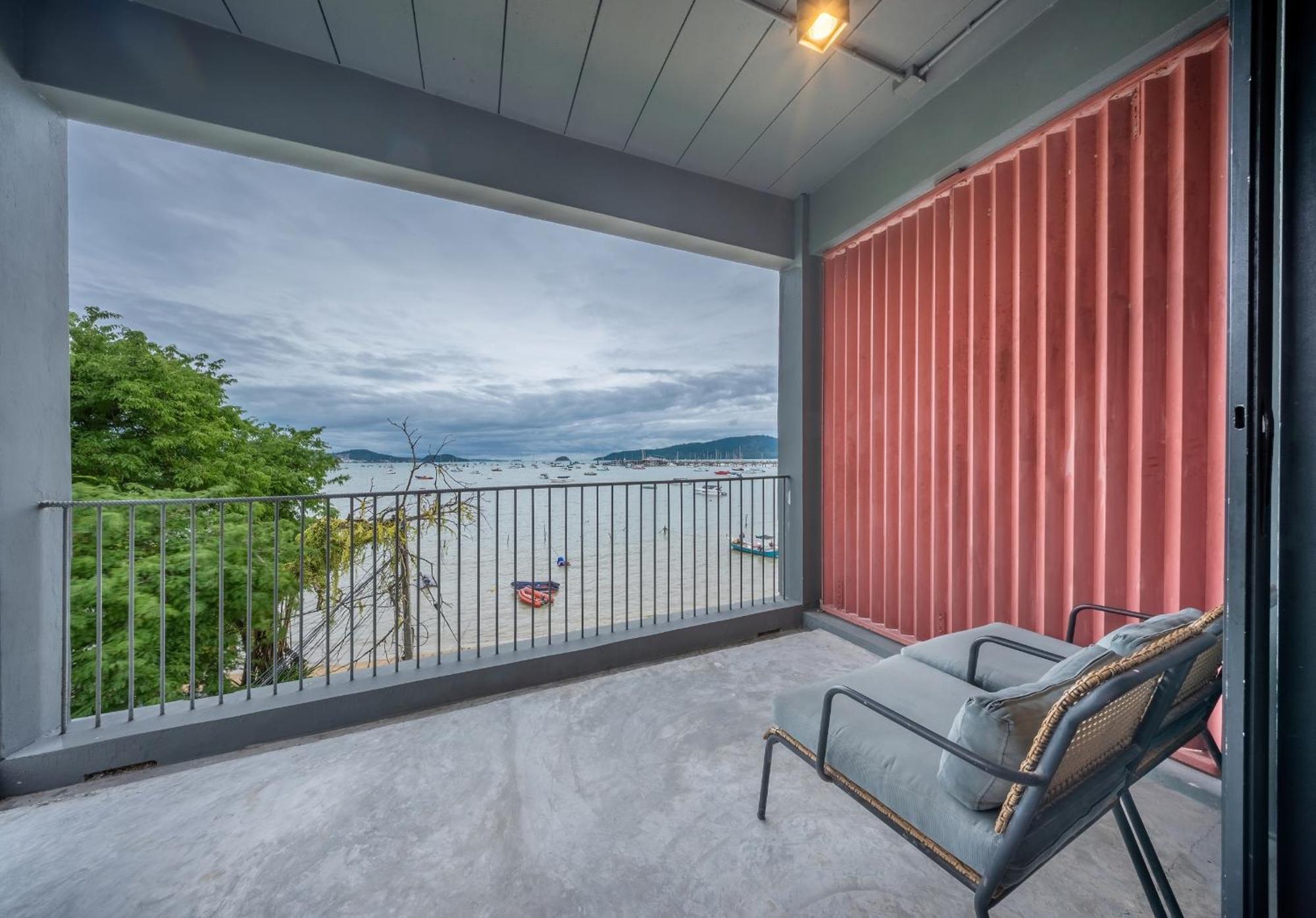 Shin Arch39 Phuket Beach Front - Sha Plus Chalong Buitenkant foto